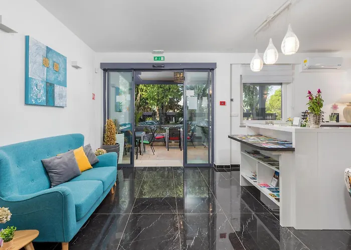 Stunning In With Wifi Apartment *