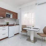 Apartment In With Wifi *