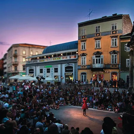 Stunning In With Wifi *