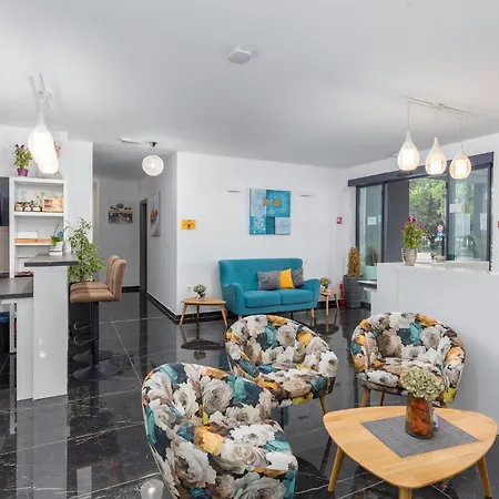 Stunning In With Wifi Пула