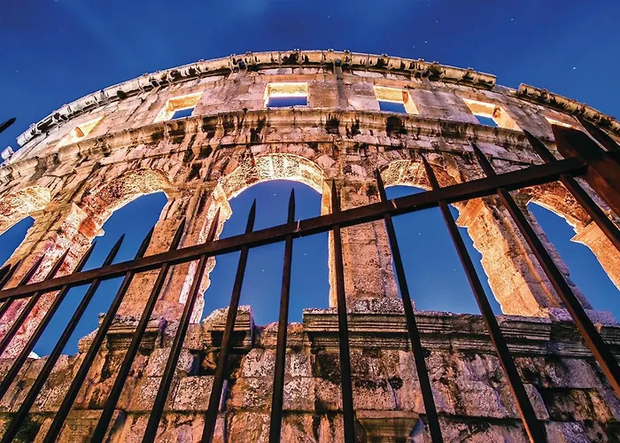 Апартаменти Stunning In With Wifi *